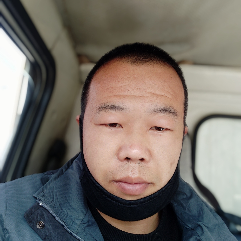 白云爱蓝天的照片