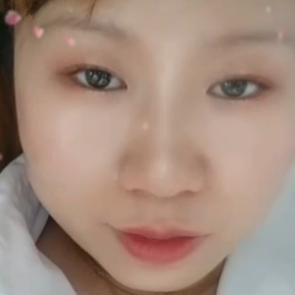 我们的漫步冷月的照片