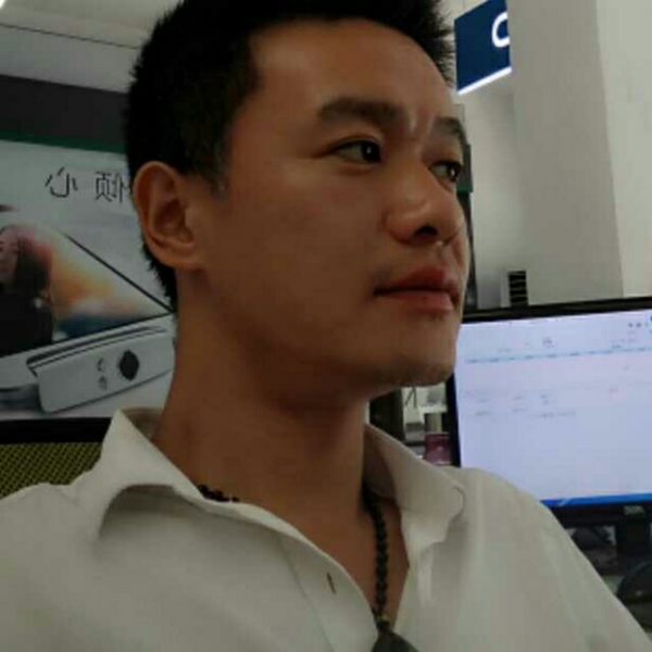 安静笑鞋垫的照片