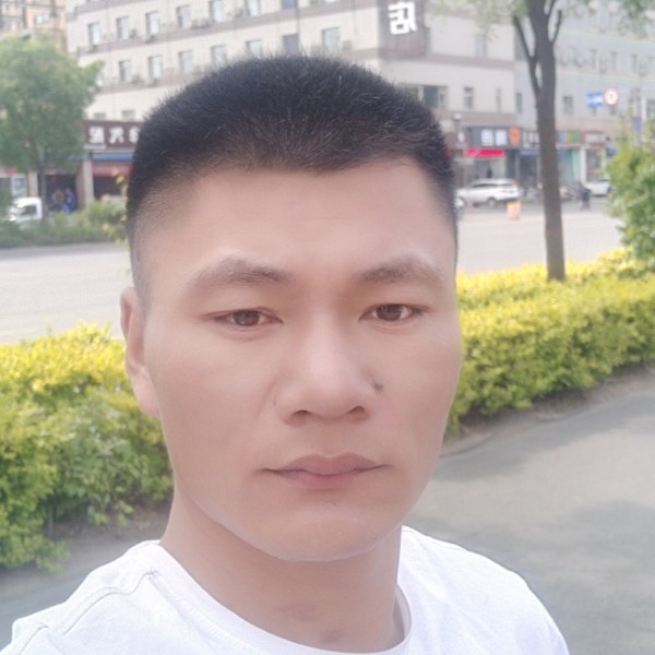 独寂深拥御哥的照片