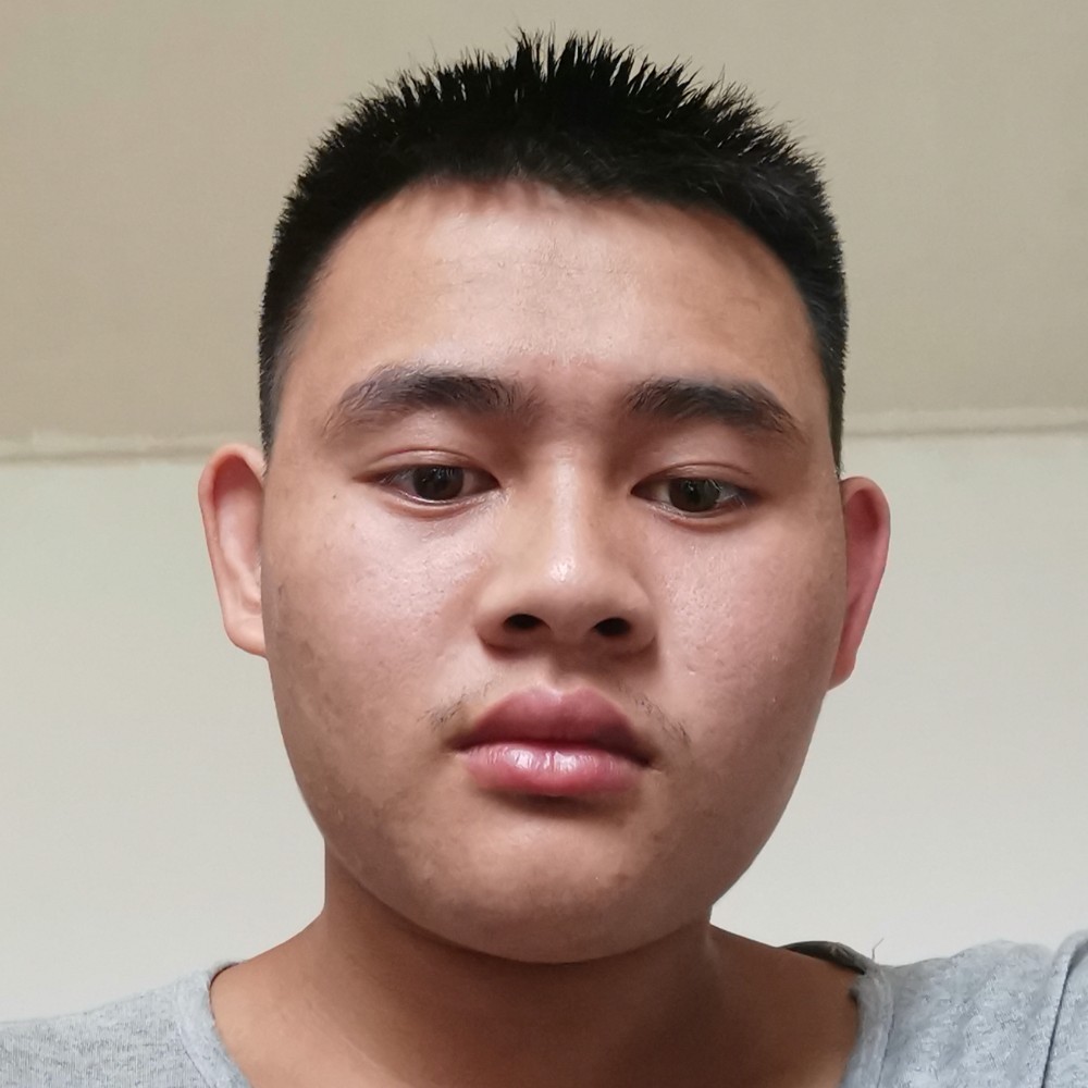 高挑泪了钢铁侠的照片