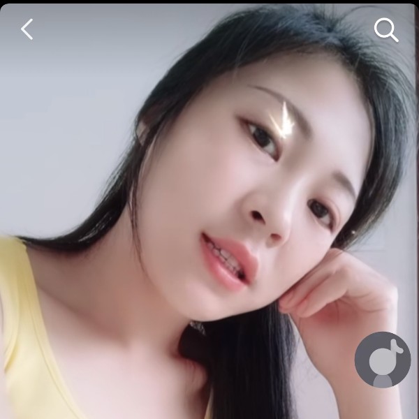 柚子方专注的照片