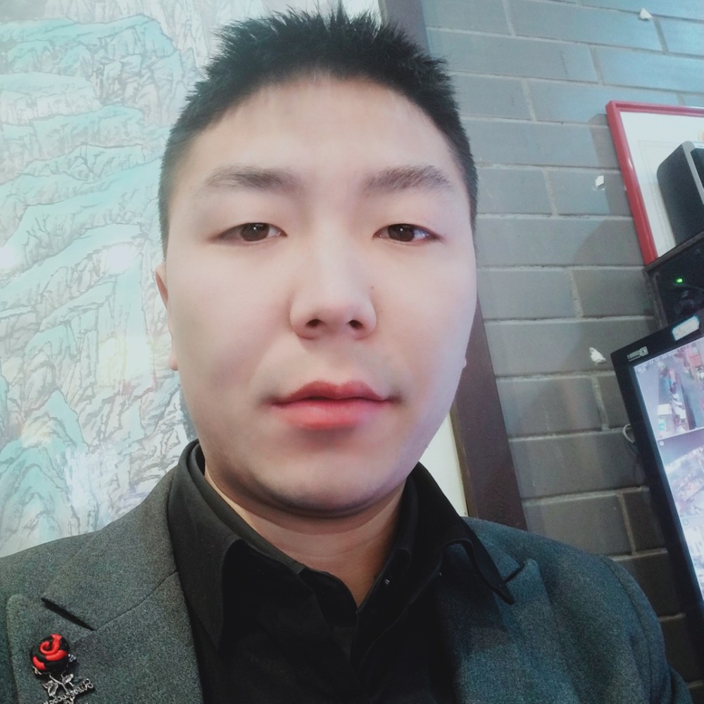 老虎健壮的照片
