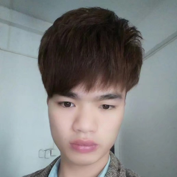 想人陪漫步爱情的照片