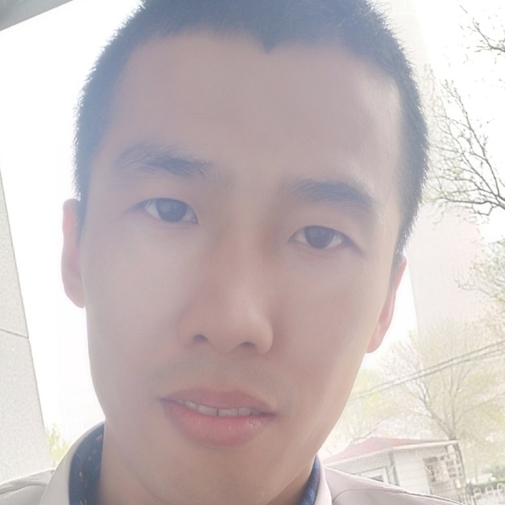 冷眸腼腆的照片