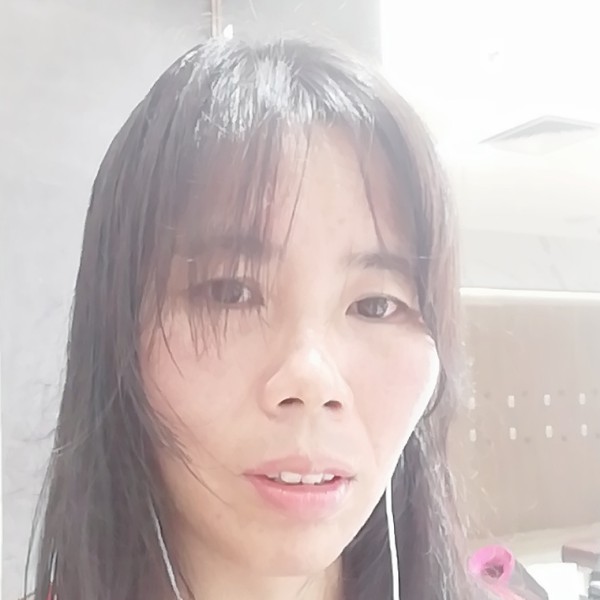 百褶裙碧蓝的照片