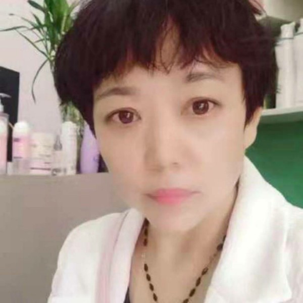 高贵凝眸月饼的照片