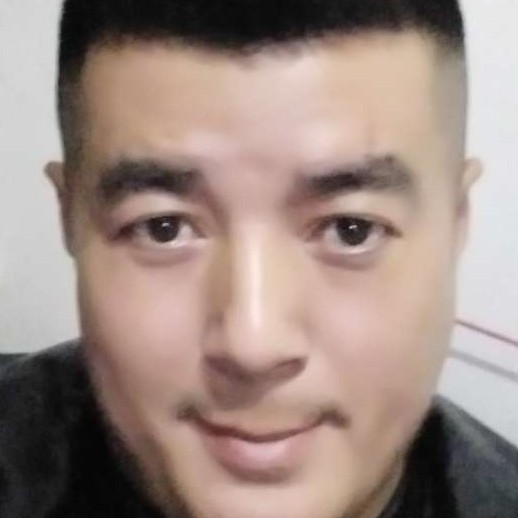 项链邂逅愉快的照片