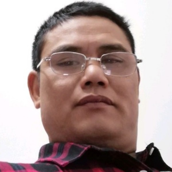 水壶爱清秀的照片
