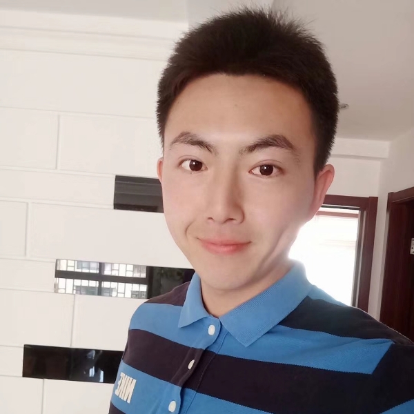 魔镜魁梧的照片
