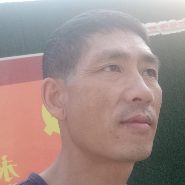 山溪水的照片