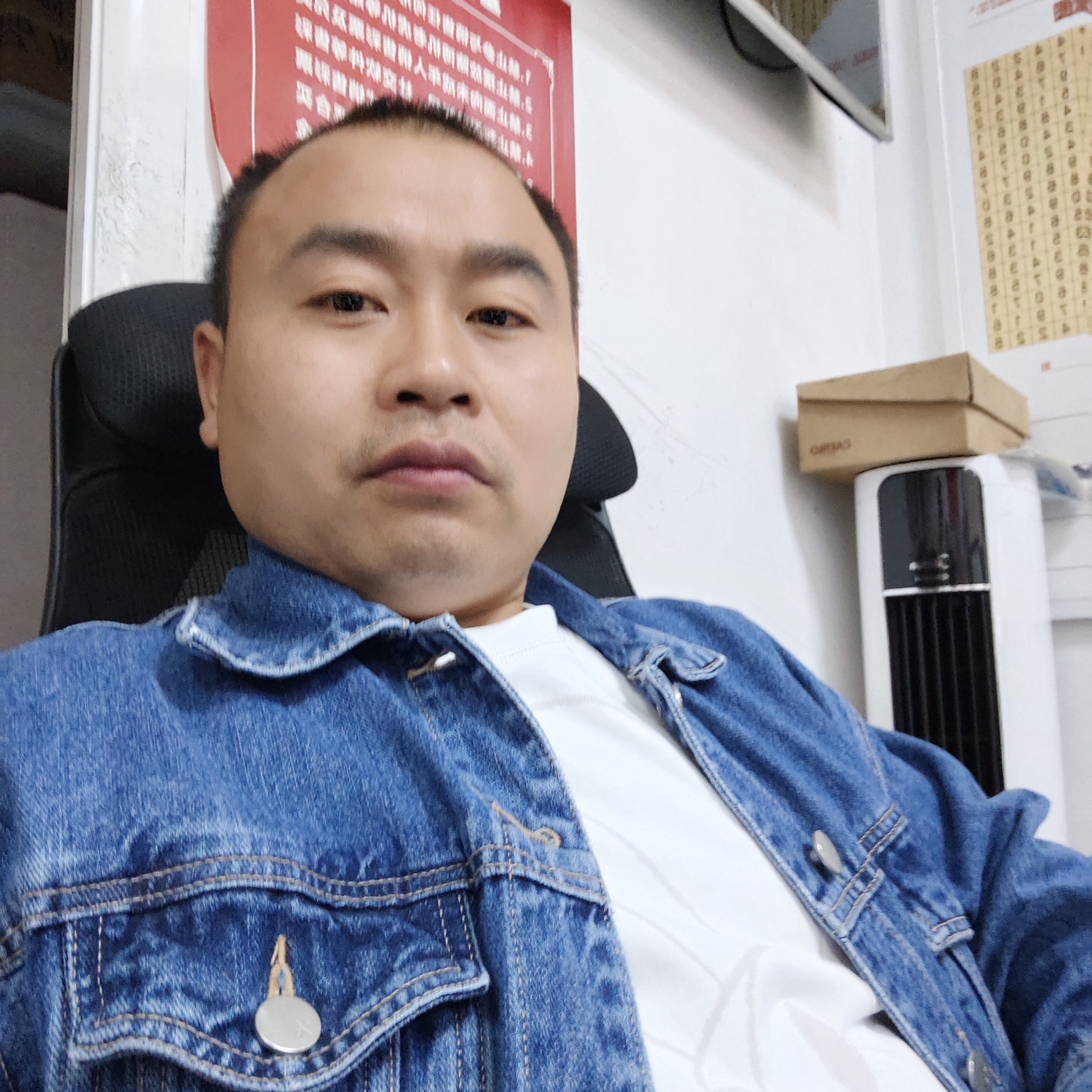 凉笙凝眸懵懂的照片