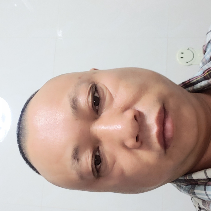 余让君的照片