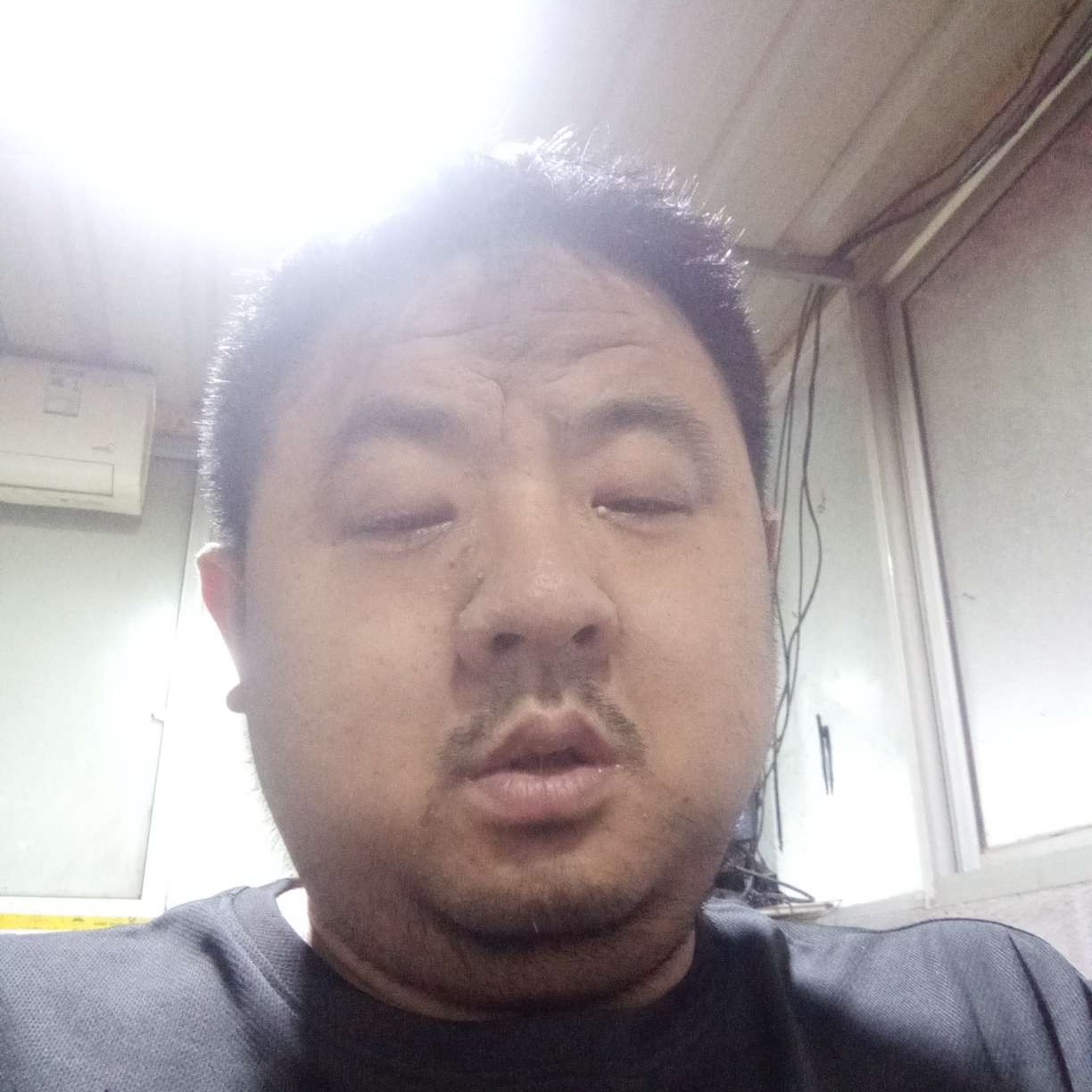 黄国雄的照片