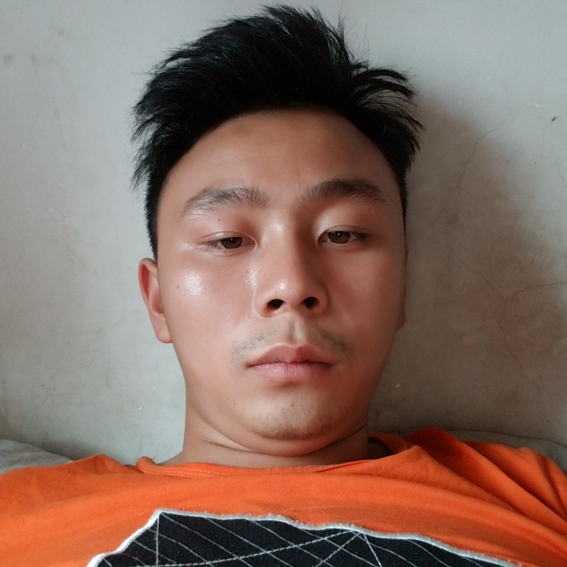 小懒虫那快乐的照片