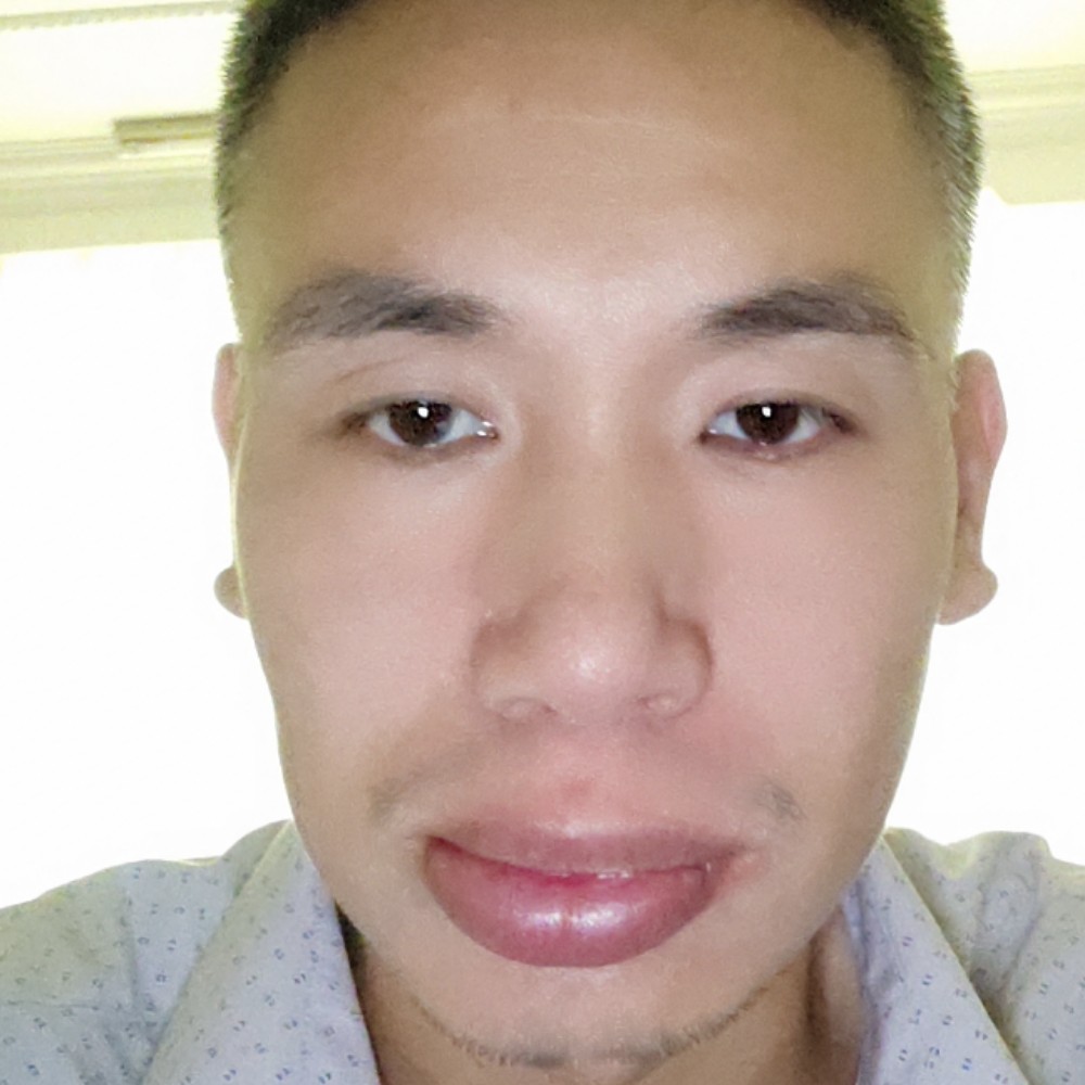 甜美倾心裙子的照片