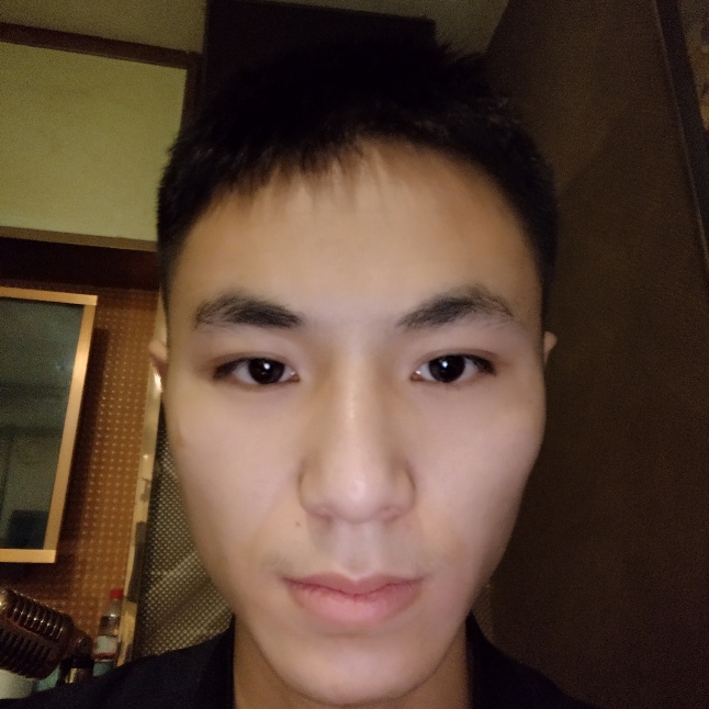 董敏君的照片