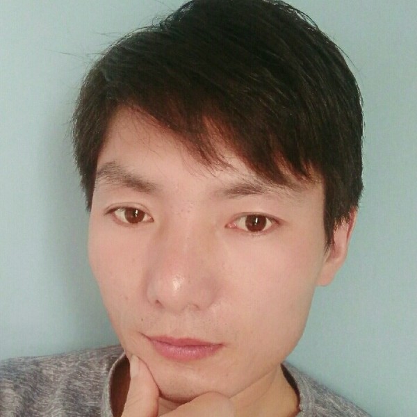 一人独赏月的照片