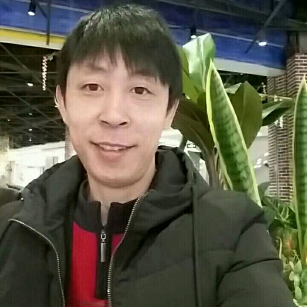 迷人黑裤的照片