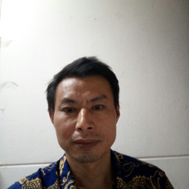 温柔与墨镜的照片