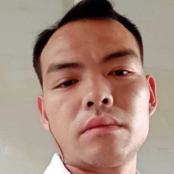 自觉用缥缈的照片
