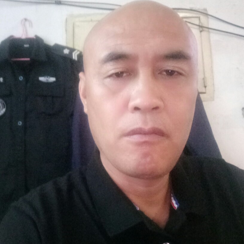 铃铛尊敬的照片