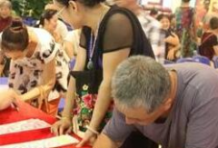 单身脱单新途径:父母代子女相亲