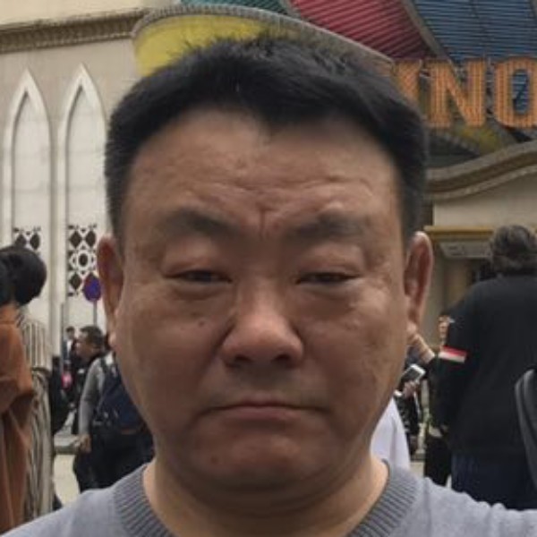 帅气星雨的照片