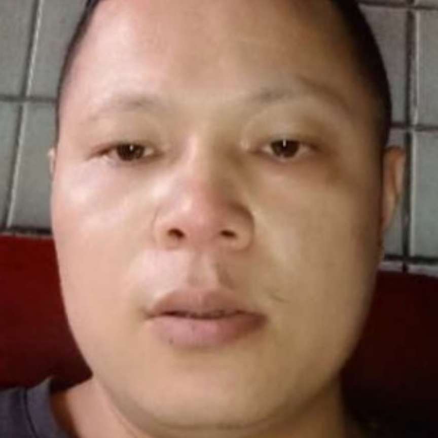 幻殇蹙眉明理的照片
