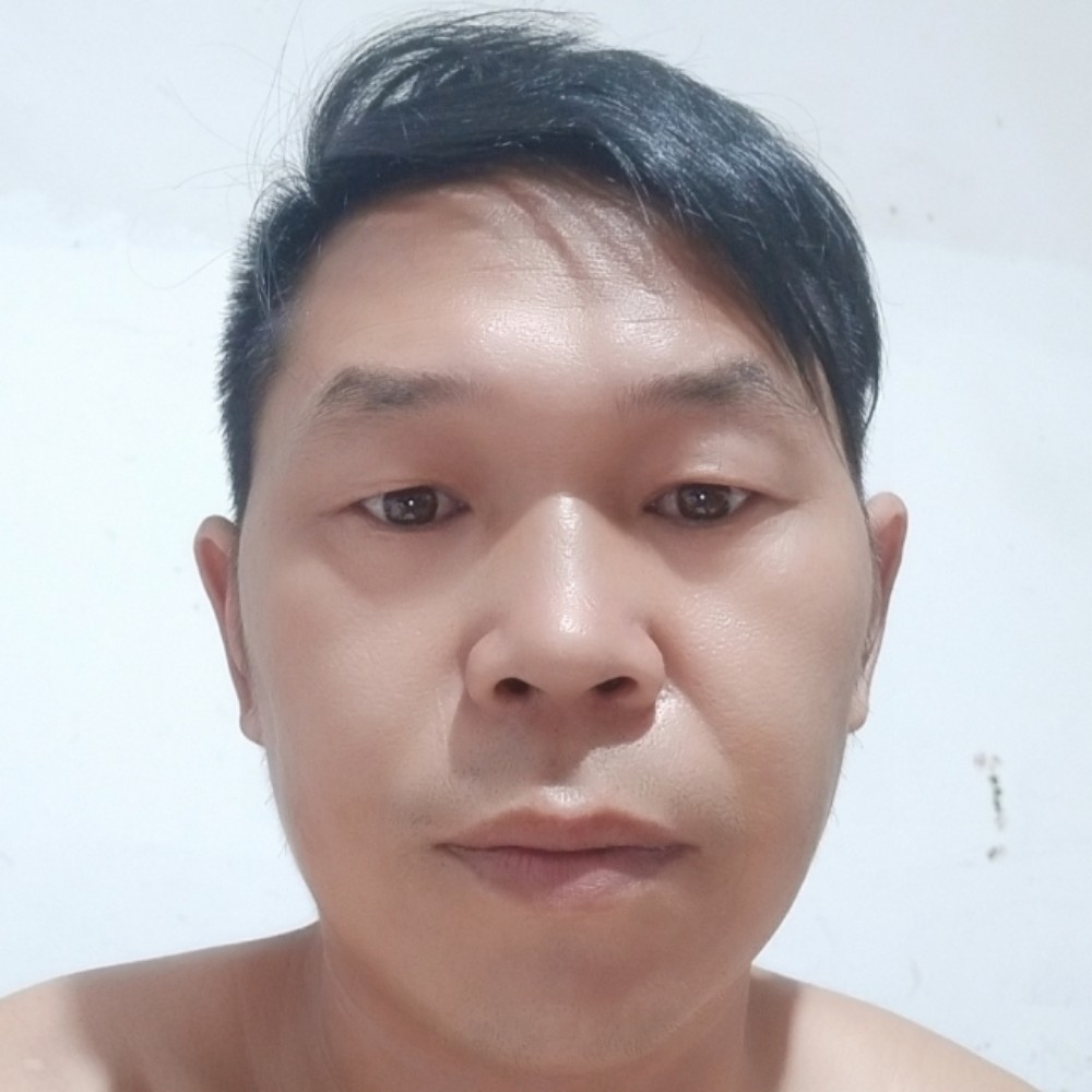 水蜜桃英俊的照片