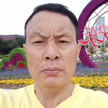 坚强漫步红尘的照片