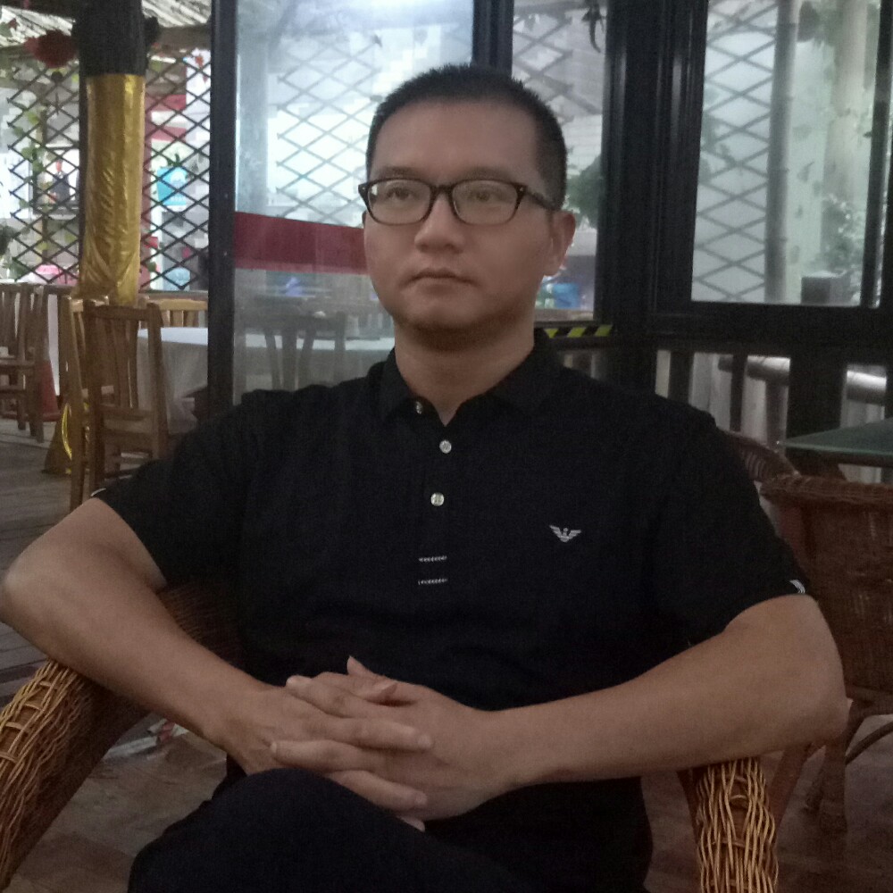 秋天阔达的照片