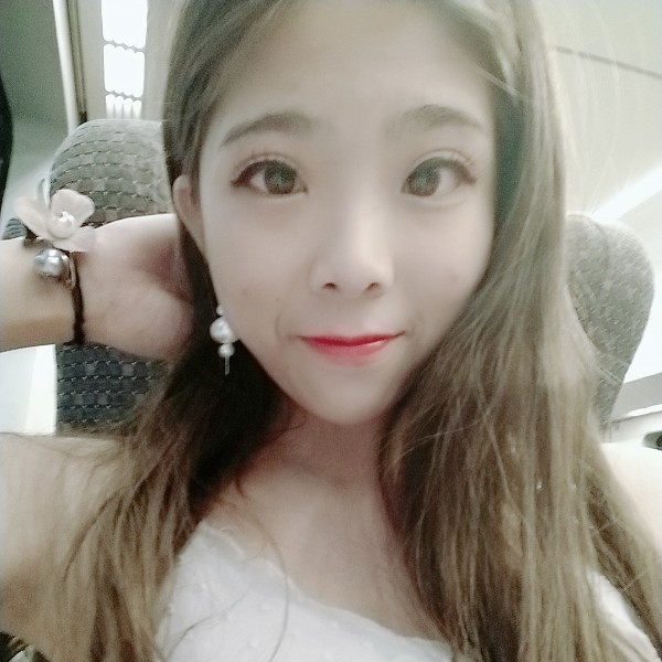 任妹妹的照片