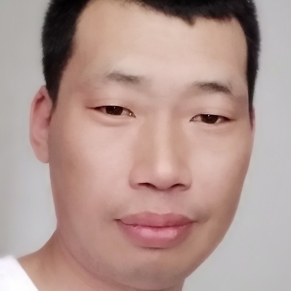 伍哥雪狼的照片