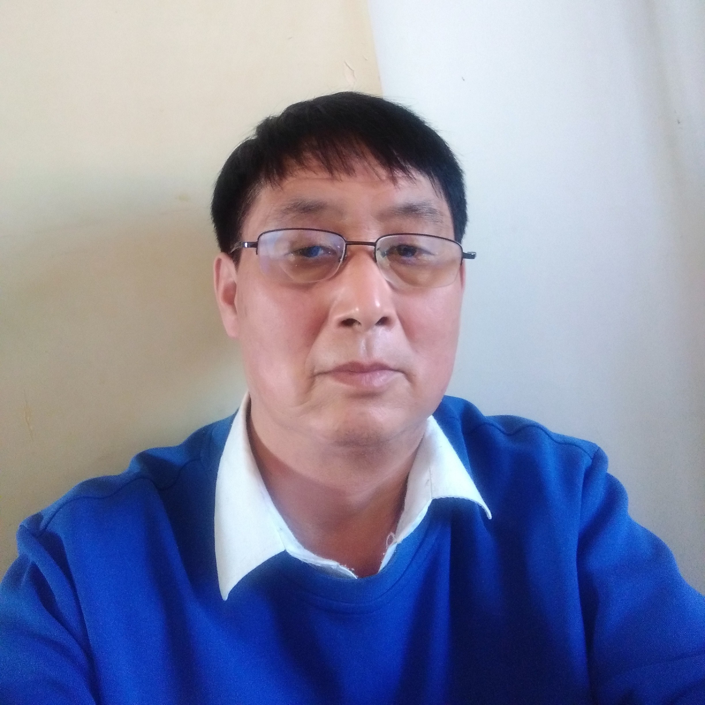 黑裤打沉静的照片