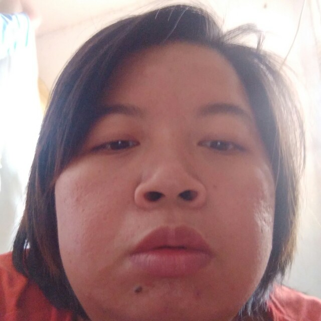单身女子属马的照片