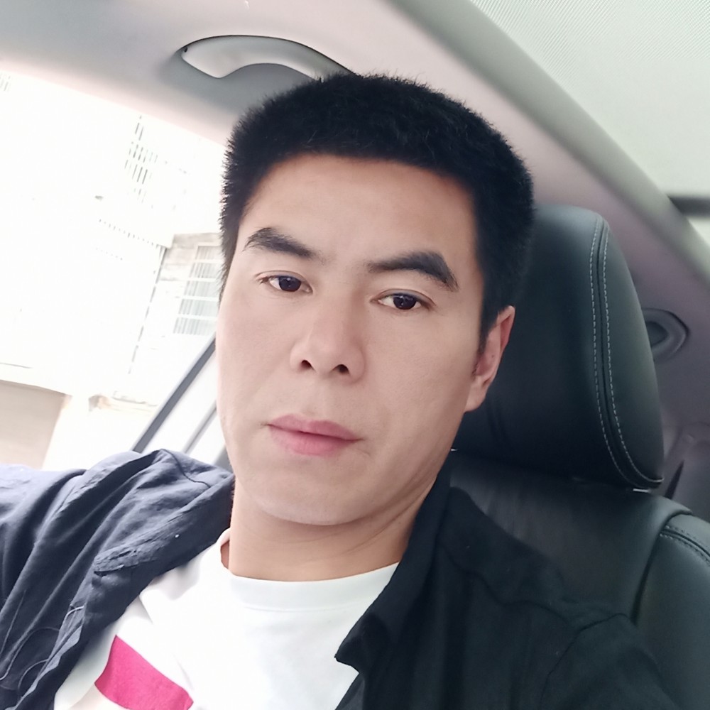 彩色踢霓裳的照片