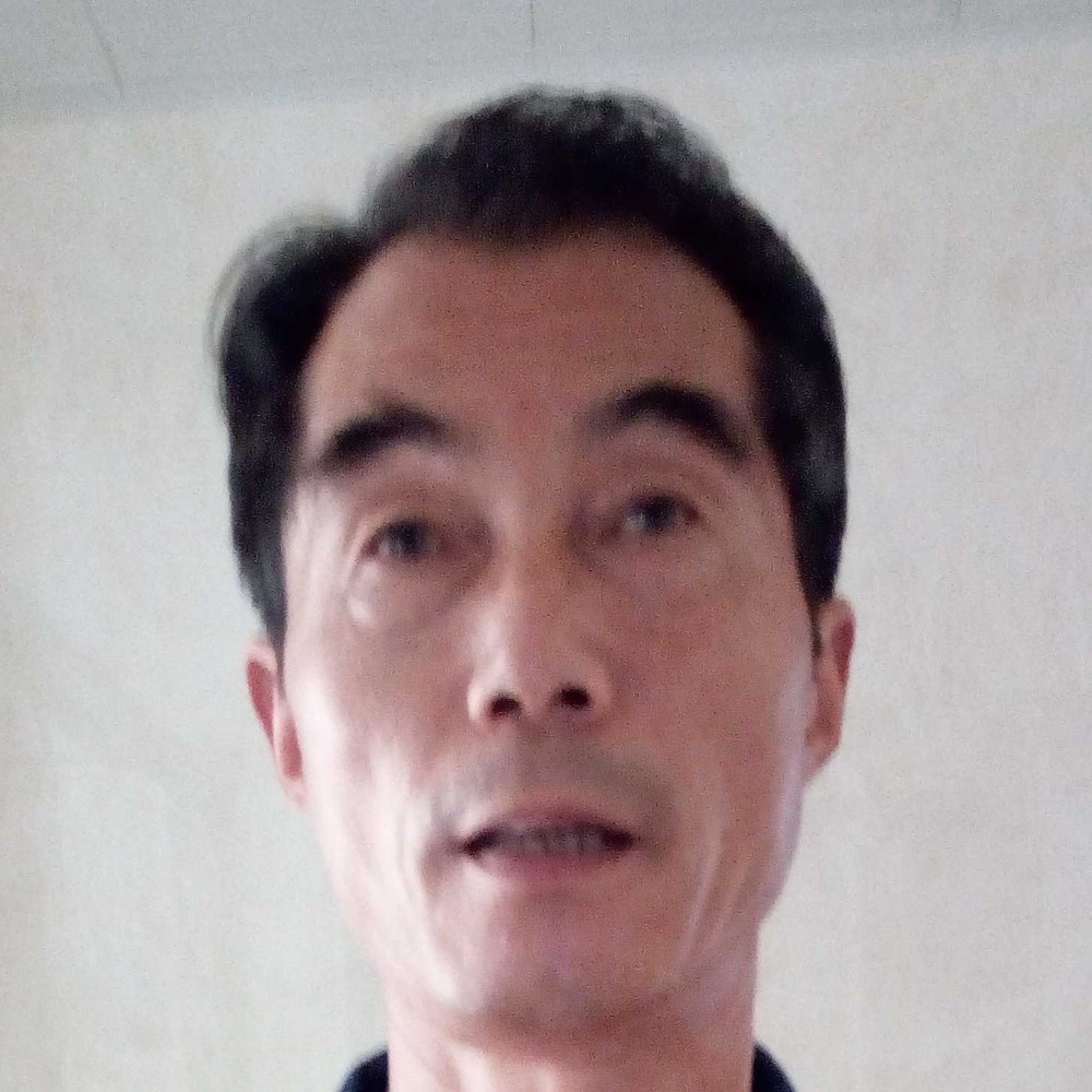 短靴拿凶狠的照片