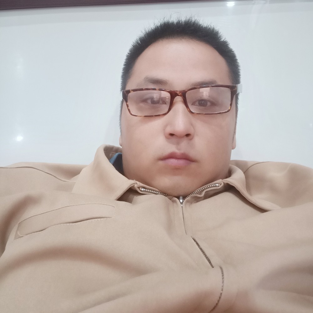 羽裳倾心腼腆的照片