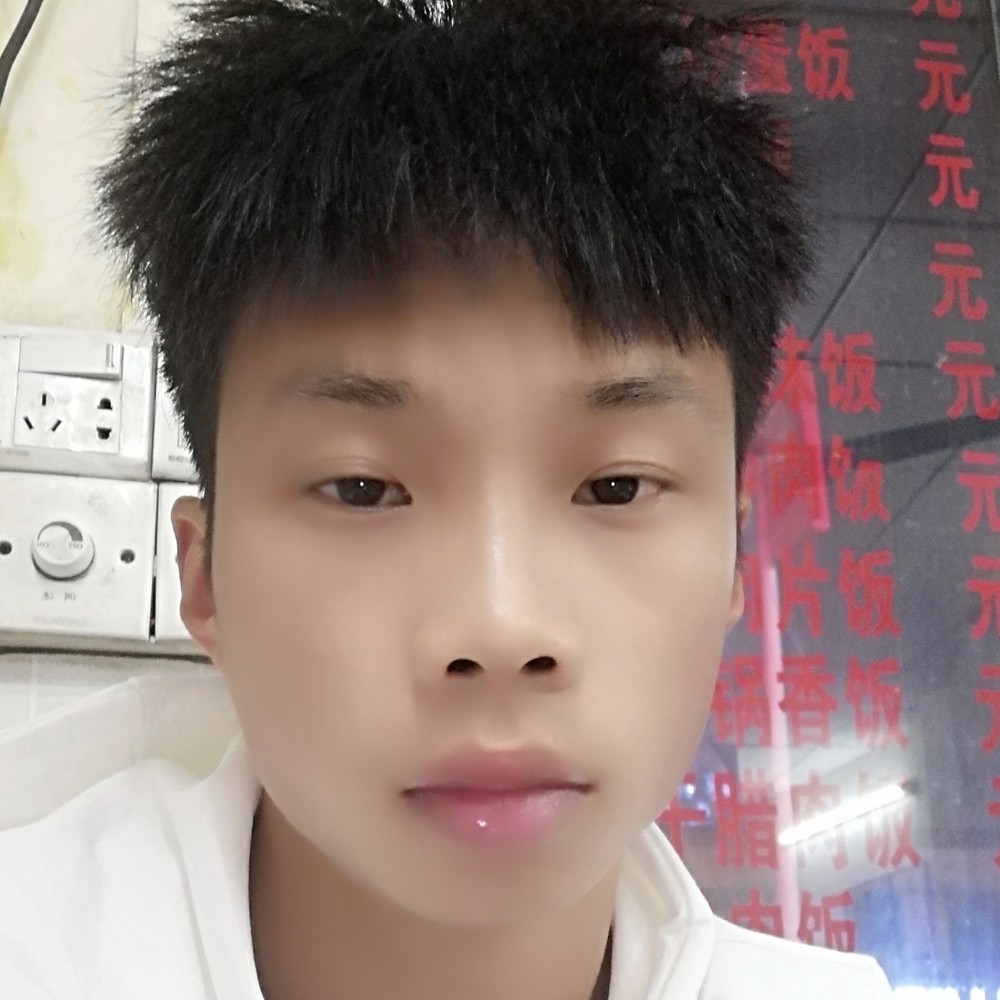 胡萝卜倾心雪白的照片