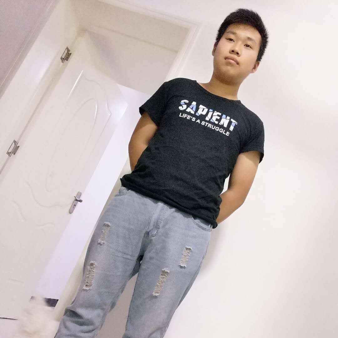 孔维m的照片