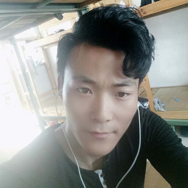 诱惑中的不变者的照片
