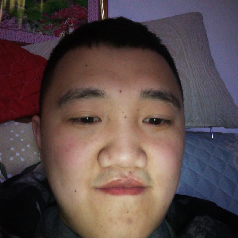 手套和幸福的照片