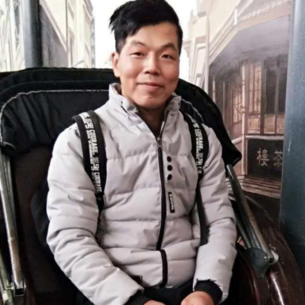 吴纯宇的照片