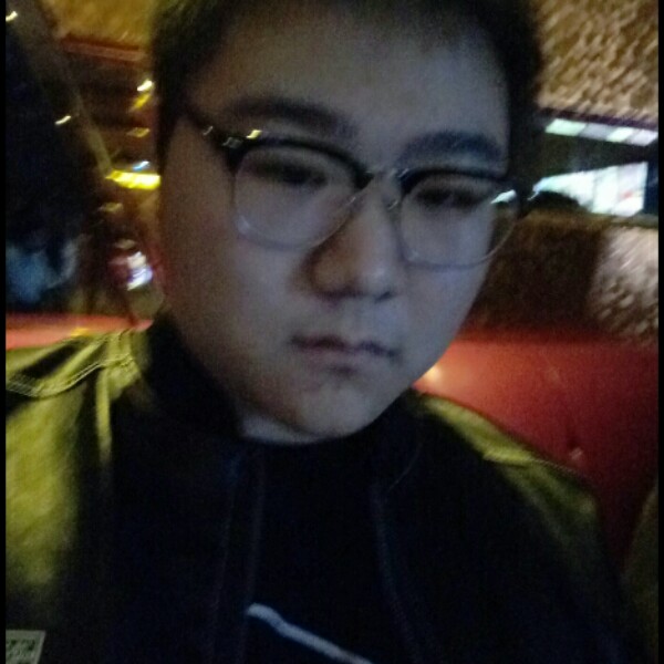 龙先笙的照片