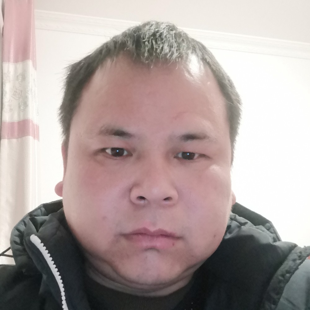 帆布鞋打结实的照片