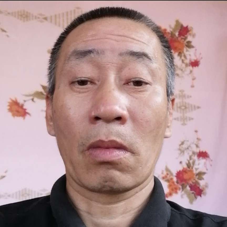 高山挽手细腻老张的照片