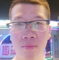 《幸福的猪 》的照片