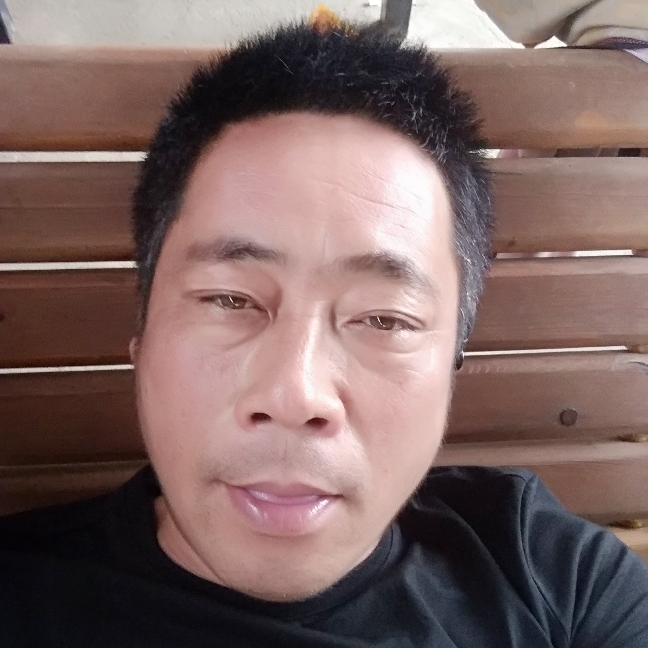睫毛浅吻眯眯眼的照片