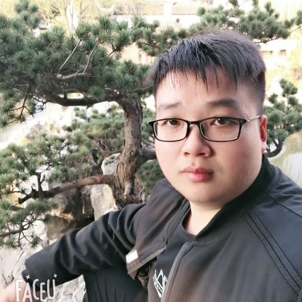 陶醉深拥山岚的照片